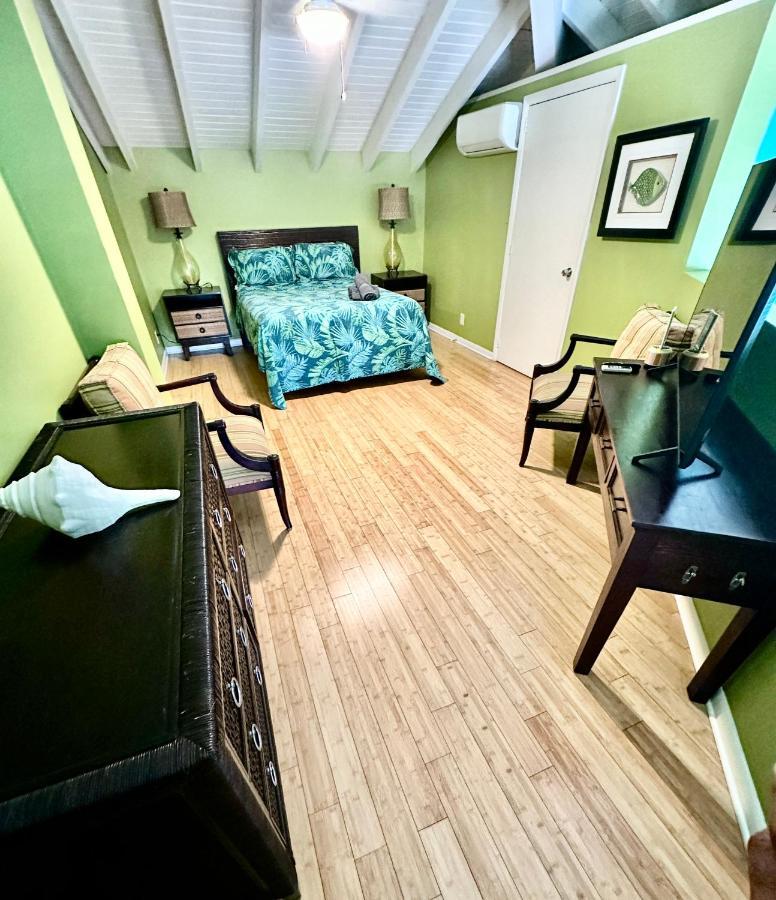 Villa Harbor View 2Bed 1Bath Loft In Downtown Red Hook! East End  Exterior foto